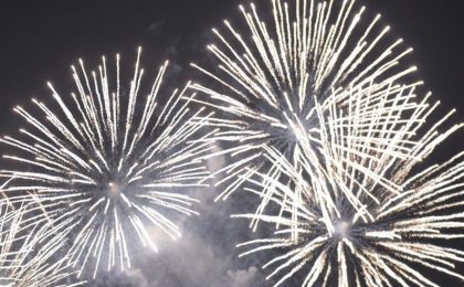 Artificiile și petardele trase în noaptea de revelion sunt un adevărat dezastru