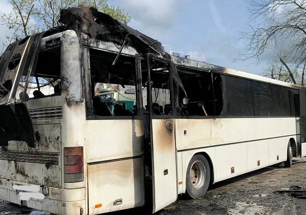 Un autobuz cu 40 de călători a luat foc la Timișoara. Video