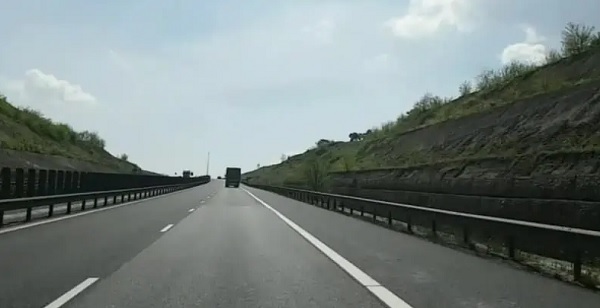 Viteza, rovinieta sau gabaritul vehiculelor, monitorizate în timp real pe un tronson de pe Autostrada A1