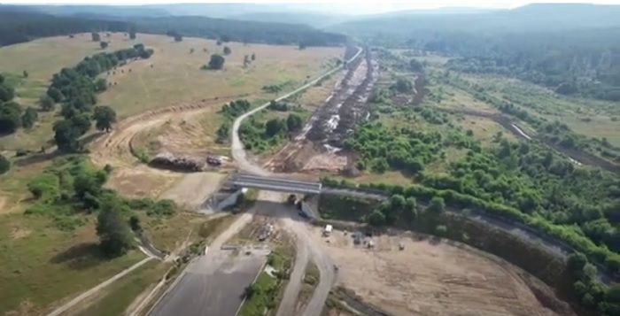 Imagini video din dronă, de pe ”lotul cu tuneluri” - autostrada A1 Lugoj – Deva