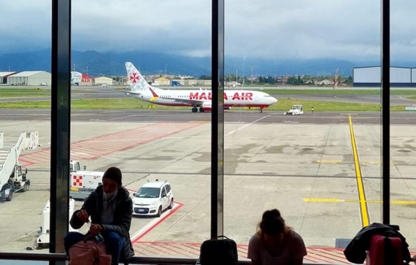 Atenţionare de călătorie pentru Italia. Vineri, grevă în transportul aerian