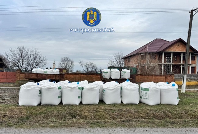 Dosar penal pentru depozitarea ilegală a 24 de tone de azot