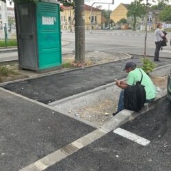 Primarul se laudă cu noua “mega-parcare” din Badea Cârțan: are exact 13 locuri