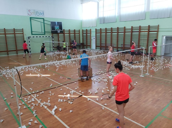 Mutare sportivă girată de USR pe ruta Brașov-Timișoara, cu salarii imense din bani publici