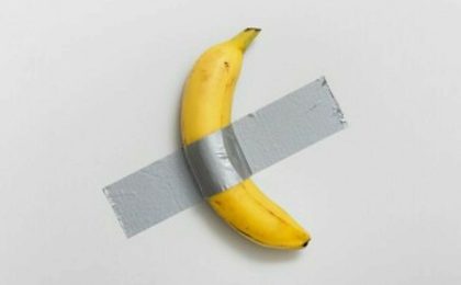 Un colecţionar şi-a respectat promisiunea şi a mâncat banana din opera de artă pe care a cumpărat-o cu 6 milioane de dolari