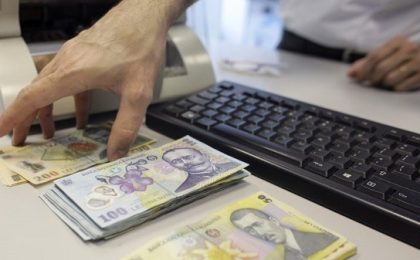 Nicolae Ciucă anunţă decizia coaliţiei privind plăţile în numerar: Toate limitele actuale de cash vor fi menţinute, atât la persoanele fizice, cât şi la cele juridice, cu 2 excepții