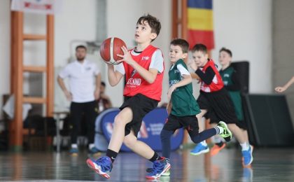 Jimbolia iubeşte baschetul! Cinci echipe școlare din Timiș, la prima reuniune a Conferinţei de Vest a Jr. NBA League România