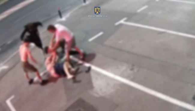 Bătaie în stradă la Timişoara. Trei tineri au fost arestaţi