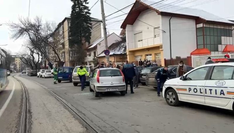 Bătaie violente în trafic, la câțiva pași de o secție de poliție din Timișoara
