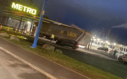 Un şofer român de TIR a provocat pagube de aproape 85.000 de euro într-o benzinărie din Germania