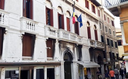 Burse de cercetare și formare postuniversitară și postdoctorală pentru studenții români, la Roma și Veneția