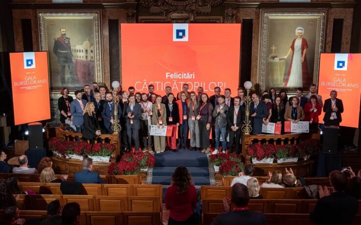 Cercetători ai Universităţii de Vest din Timişoara, premiaţi la Gala Burselor ANIS 2025. Câte 5.000 de euro fiecare