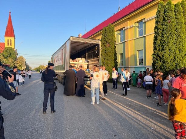 Daruri pentru peste 1.000 de copii din Timiș