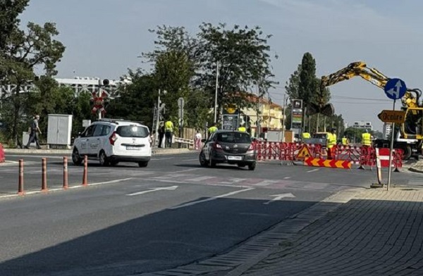 Drumul peste calea ferată de la Giroc a fost închis! Rute ocolitoare