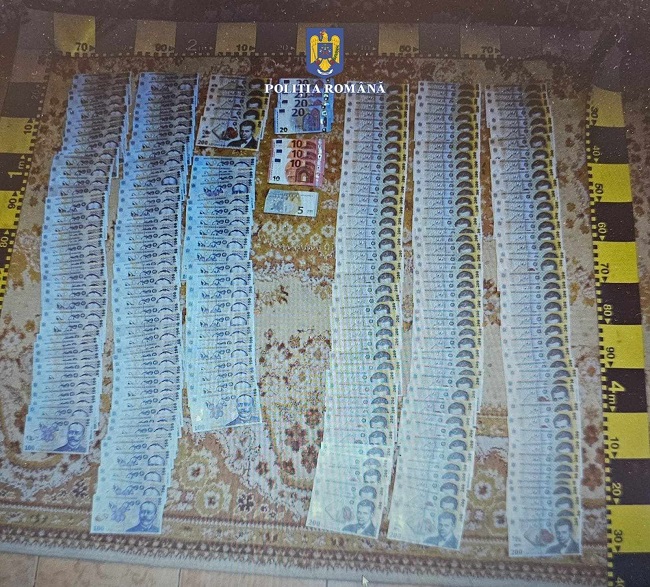 Percheziţii într-un dosar de cămătărie, în Timiş (foto) 2 Percheziţii într-un dosar de cămătărie, în Timiş (foto)