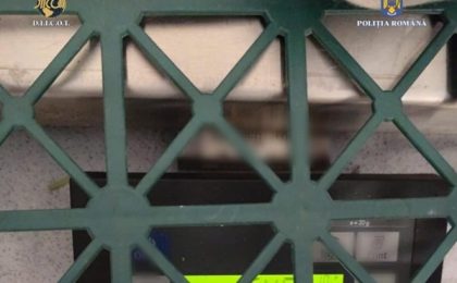 Prins în flagrant delict, a ajuns în arest