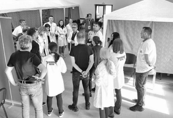 Medici timișoreni de renume, cu caravana în medii defavorizate