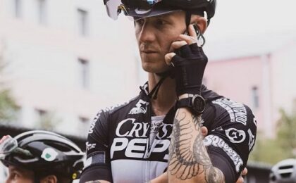 Protecție inteligentă pentru cicliști urbani și sportivi de performanță (P) 1 Protecție inteligentă pentru cicliști urbani și sportivi de performanță (P)