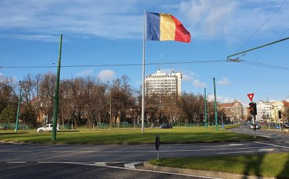PNL Timiș consideră că intenția primarului Fritz de a distruge drapelele naționale amplasate în cele mai importante intersecții din oraș este un gest care sfidează Timișoara