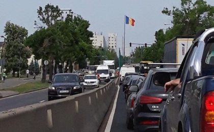 Scandalul steagurilor: catargele nu au nevoie de autorizație de construire. Primăria Timișoara a refuzat să intre în legalitate