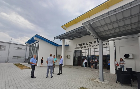 centru 2 4