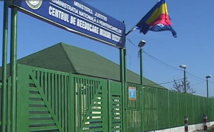 Copii închiși la Centrul de Reeducare Minori Buziaș, torturați de gardieni. Ancheta este în desfășurare