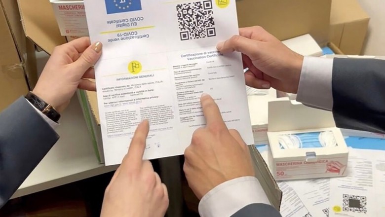 Fenomenul certificatelor COVID false ia amploare în Franța și Germania. Au fost făcute sute de arestări