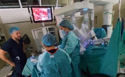 Chirurgie robotică la Spitalul Județean Timișoara cu cea mai avansată tehnologie disponibilă în domeniu