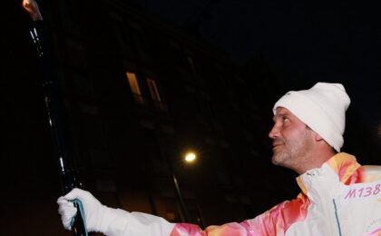 Cristi Chivu a purtat torța olimpică pentru Jocurile Olimpice de Iarnă