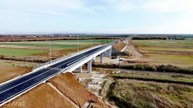 Noul pod care leagă Banatul şi Crişana a fost finalizat înainte de termen