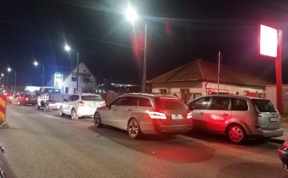 Video: Traficul din Timișoara, blocat în mai multe puncte din cauza cozilor la benzinării. Oamenii au intrat în panică