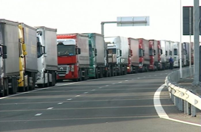 Transportatori de mărfuri din vestul țării spun că au început să boicoteze benzinăriile austriece
