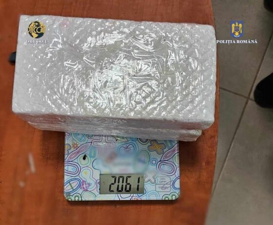 Traficant de droguri prins în flagrat delict, în Timişoara, cu 2 kilograme de cocaină asupra sa 