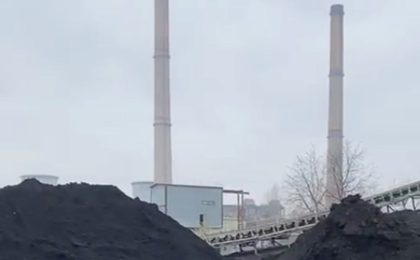 Video ireal! Colterm arde mai mult pământ și pietre, decât cărbune!