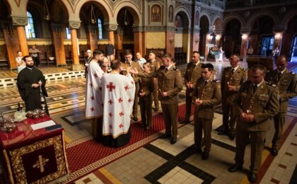 În memoria eroilor şi a veteranilor de război din Regimentul 6 Artilerie Grea