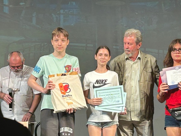 Mențiune pentru echipa de elevi ai Școlii Gimnaziale nr. 19 ”Avram Iancu” din Timișoara la etapa finală a Concursului național ”Democrație și toleranță”