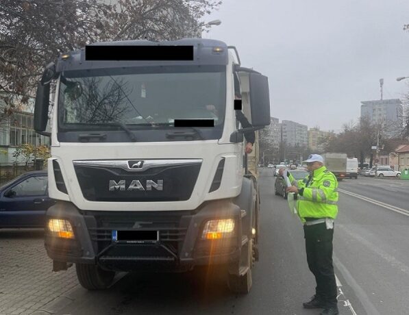 Poliţiştii locali din Timişoara au amendat drastic zeci de camionagii