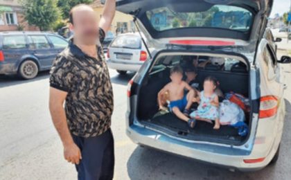 Trei copii, în portbagajul unei mașini. Poliția: „Așa nu!”