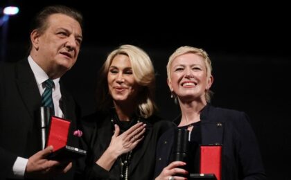 Ada Hausvater și Cristian Rudic au primit Ordinul Național „Pentru Merit” în grad de Cavaler