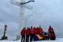 Salvamontiștii au arborat drapelul românesc pe Crucea Eroilor de la Muntele Mic