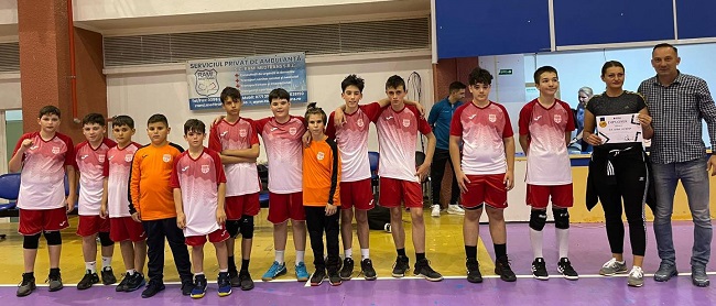 Trei echipe din Timiş, calificate la Turneul Final al Juniorilor 4 4 Trei echipe din Timiş, calificate la Turneul Final al Juniorilor 4