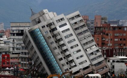 Cutremur puternic în Taiwan. Mai multe persoane au murit şi peste 800 au fost rănite (video)