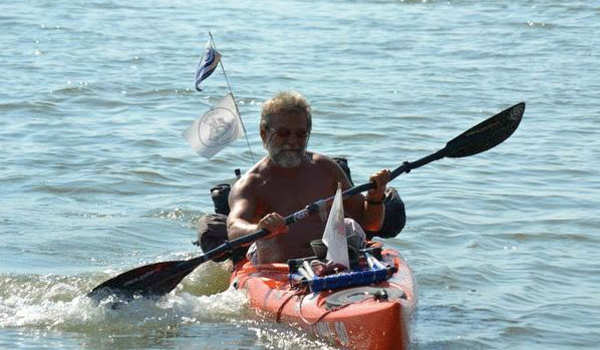 La 68 de ani, Dan Paici vrea să „facă” 400 de kilometri cu caiacul pe Dunăre