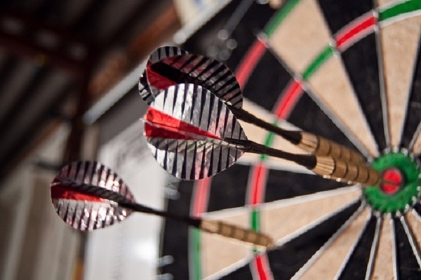 Timişoara găzduieşte finala Campionatului Naţional de Darts