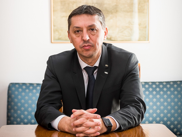 Ministerul Educației și Cercetării inițiază un parteneriat cu TikTok pentru activități educaționale