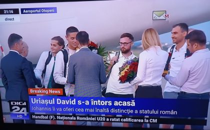 David Popovici a ajuns în România