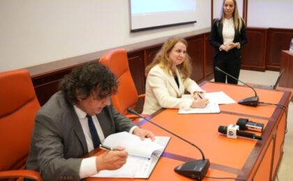 Rectorul UPT și ministrul educației au semnat contractul de finanțare al Consorțiului Regional pentru Învățământ Dual Vest Timișoara