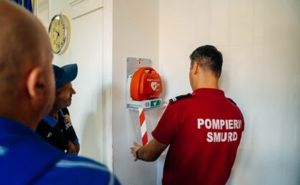 Primăria a instalat 3 defibrilatoare automate în Timișoara