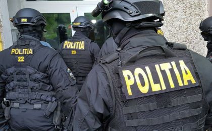 Suspecţi reţinuţi într-un dosar de trafic de droguri, în Timişoara şi Pişchia