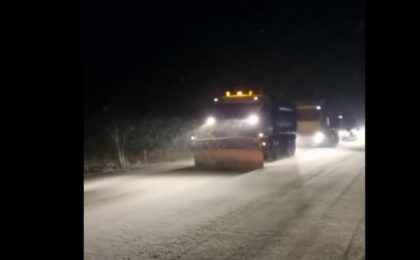 DRDP Timișoara: 110 utilaje au acționat, noaptea trecută, pe drumurile din vestul țării (video)